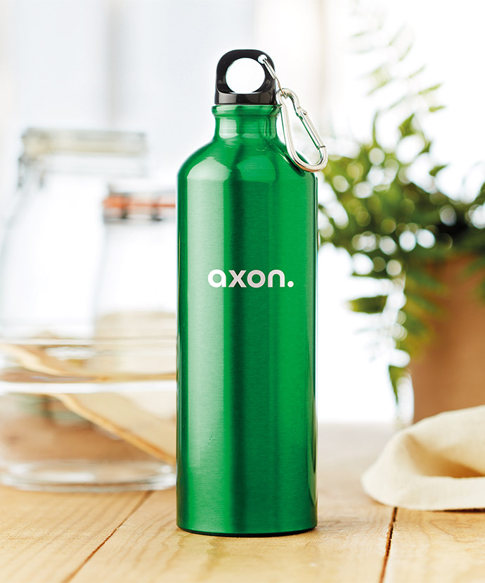 Borraccia in metallo personalizzata con funzionalità ingegnose